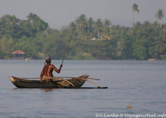 Barque traditionnelle, Bentota - Ceylan Sri Lanka