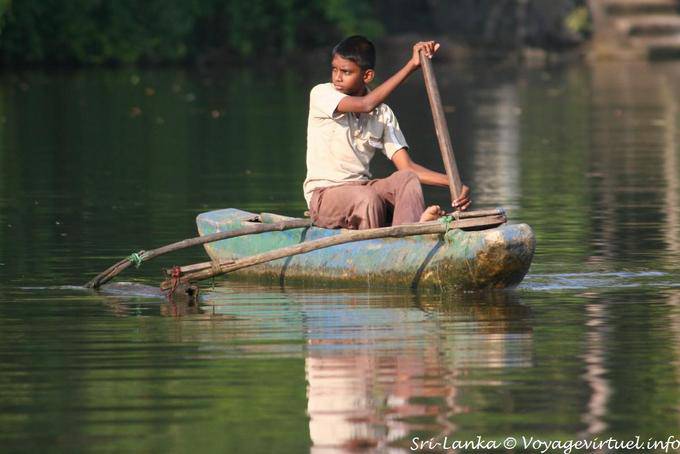 Navigation sur le fleuve Bentota - Ceylan Sri Lanka