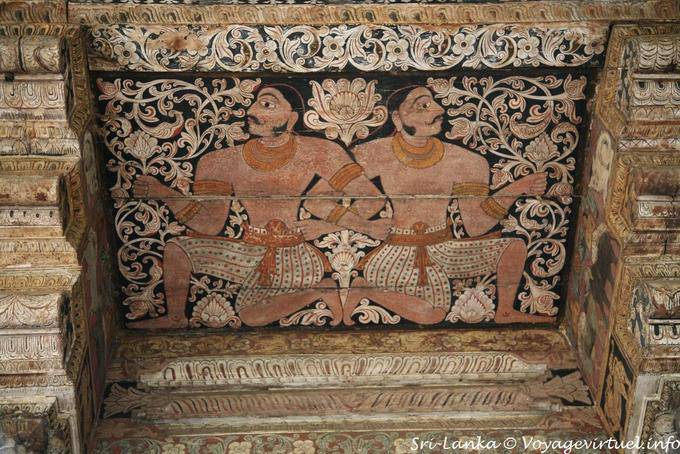 Dalada Maligawa, peinture du plafond du temple ancien en pur style de Kandy - Ceylan Sri Lanka