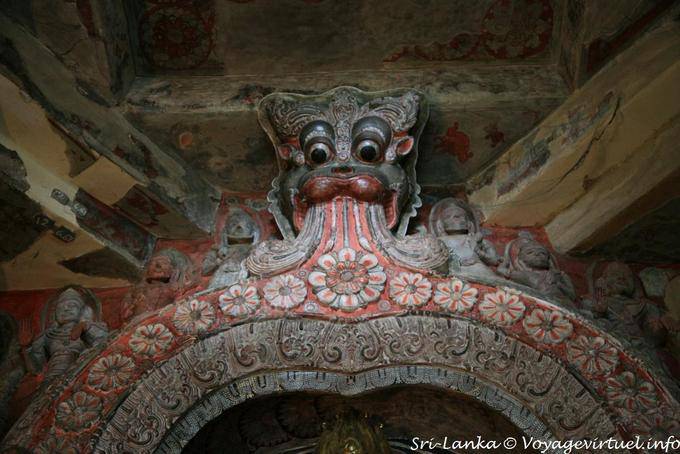 Gros plan arche au dragon ou Makara Thorana, Sri Gadaladeniya, Kandy - Ceylan Sri Lanka