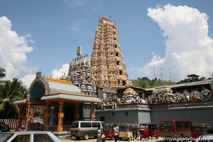 Entrée principale du temple hindou et son kovil, Matale - Ceylan Sri Lanka