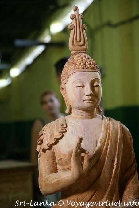 Buddha's wood (bouddha en bois) - Polonnaruwa - Ceylan Sri Lanka