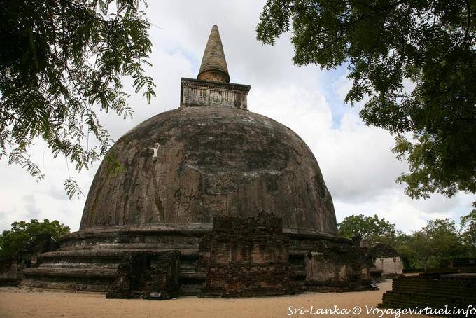 Le reliquaire du Kiri Vihara, Alahana Parivena, Polonnaruwa - Ceylan Sri Lanka