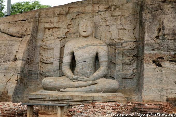 Bouddha assis en mudra dhyana, Gal Vihara, Polonnaruwa - Ceylan Sri Lanka