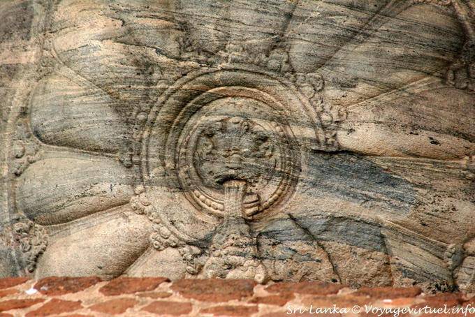 Décoration de l'oreiller du bouddha couché, Gal Vihara, Polonnaruwa - Ceylan Sri Lanka