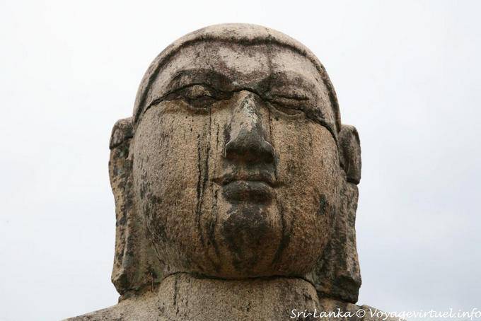 Visage de bouddha dans le Vatadage, Polonnaruwa - Ceylan Sri Lanka