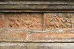 Frise de bas-reliefs sur Vijayantha Prasada, Gadaladeniya Temple, Kandy, Ceylan Sri Lanka.