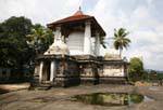 Le temple Gadaladeniya, Pilimatalawa, Kandy, Ceylan Sri Lanka.