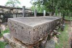 Gal Pota ou livre de pierre vantant le roi Nissanka Malla, Polonnaruwa, Ceylan Sri Lanka.