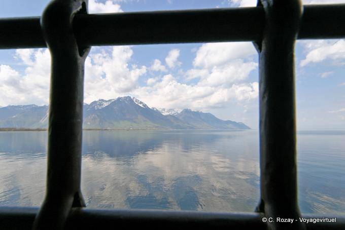 Vue sur le lac Léman, Château de Chillon, Montreux - Suisse