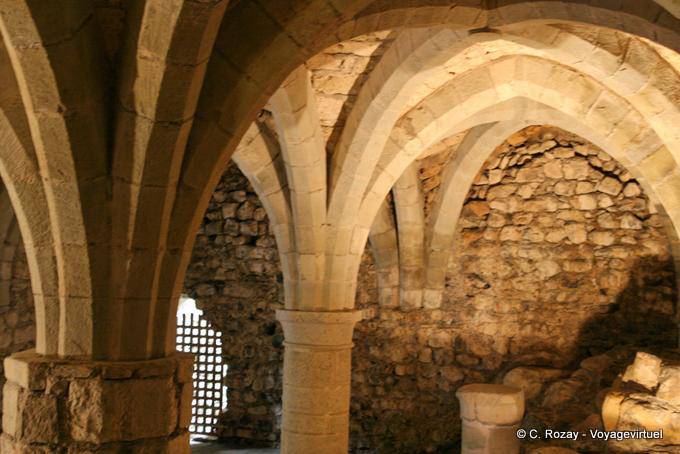 Arcades souterrain, Château de Chillon, Montreux - Suisse