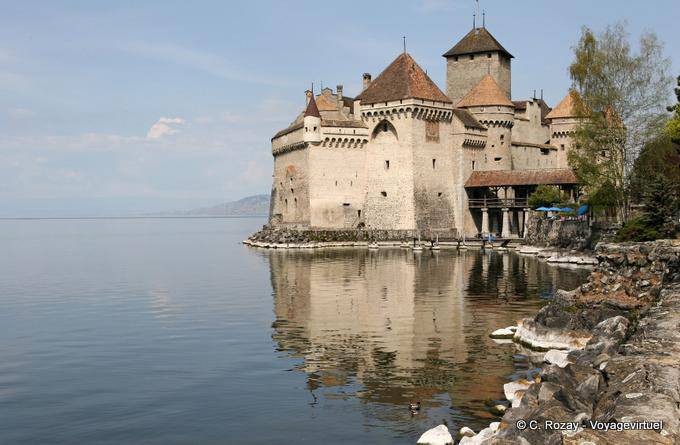 Vue des bords du lac, Château de Chillon, Montreux - Suisse