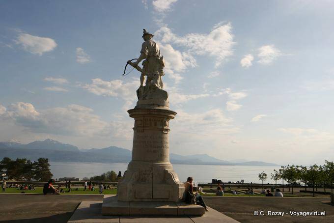 Statue de Guillaume Tell face au lac, Montbenon, Lausanne - Suisse