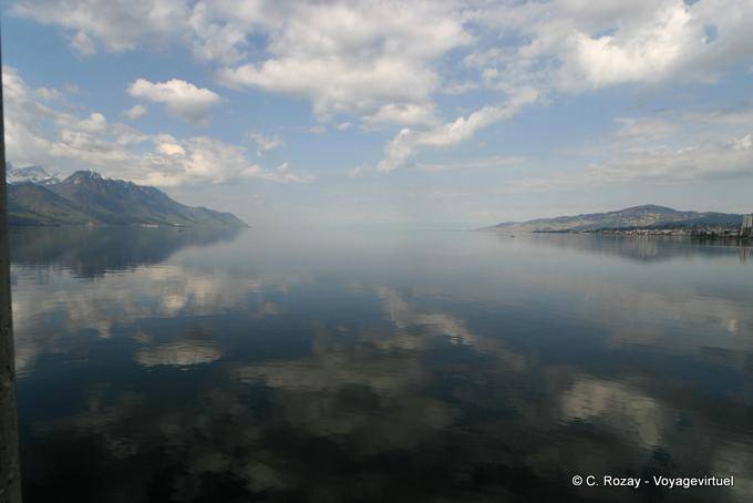 Reflets du ciel dans le Lac Léman - Suisse