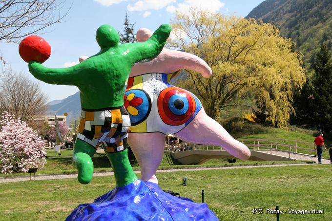 Niki de Saint Phalle, autre vue des Baigneurs, Martigny, fondation Gianadda - Suisse