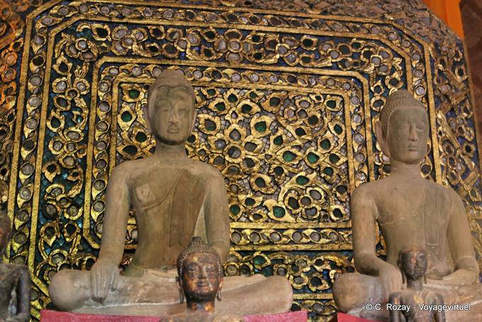 Bouddhas siamois, Wat Phanan Choeng, Ayutthaya - Thaïlande