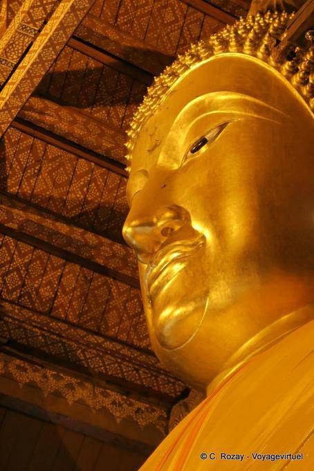 Profil gauche du Luang Phor To, Wat Phanan Choeng, Ayutthaya - Thaïlande