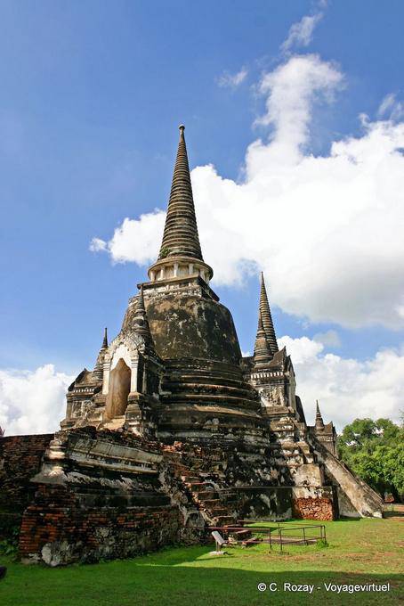 Chedi et mandapa du Roi Borom Trailokanat, Wat Phra Sri Samphet, Ayutthaya - Thaïlande