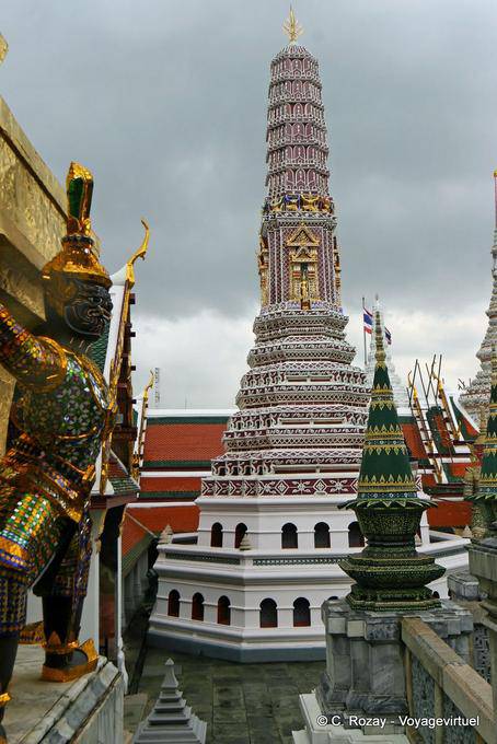 Petit prang ouvragé, Wat Phra Kaeo, Bangkok - Thaïlande