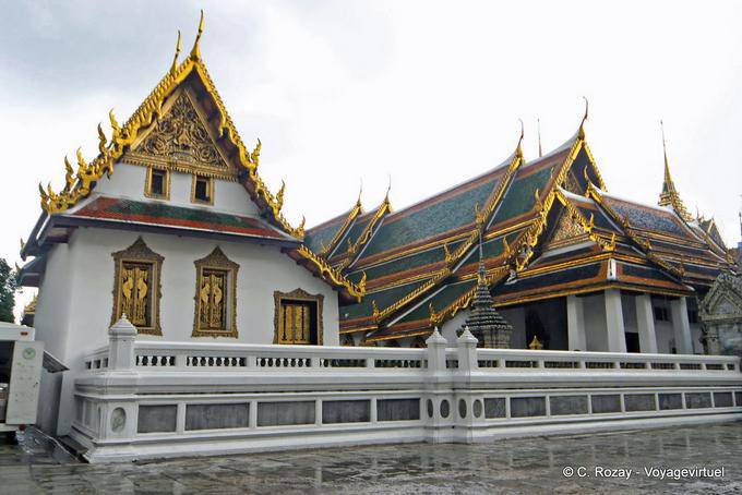 Un pavillon annexe, Wat Phra Kaeo, Bangkok - Thaïlande