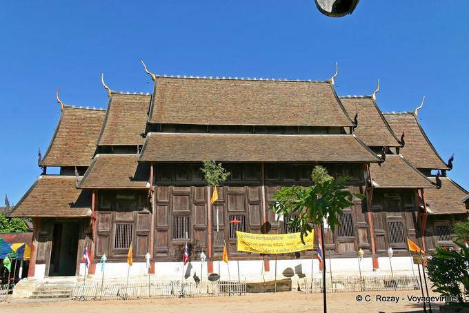 Wiharn de bois du Wat Phan Tao, Chiang Mai Temple - Thaïlande
