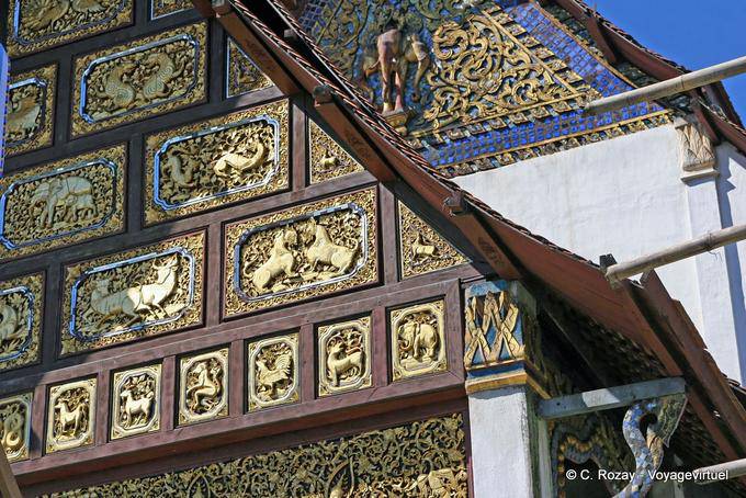 Gros plan sur la décoration du Wat Chedi Luang, Chiang Mai Temple - Thaïlande