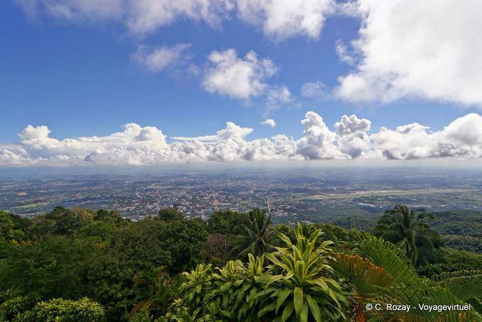 Panorama depuis la terrasse, Wat Doi Suthep, Chiang Mai - Thaïlande