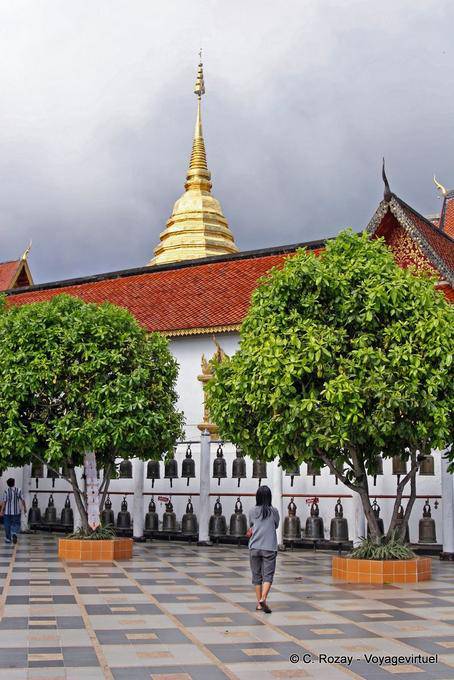 Rangées de cloches, Wat Doi Suthep, Chiang Mai - Thaïlande