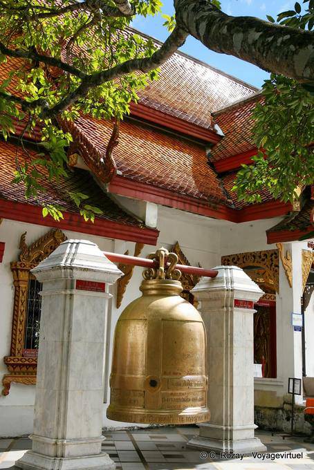 Cloche dorée, Wat Doi Suthep, Chiang Mai - Thaïlande