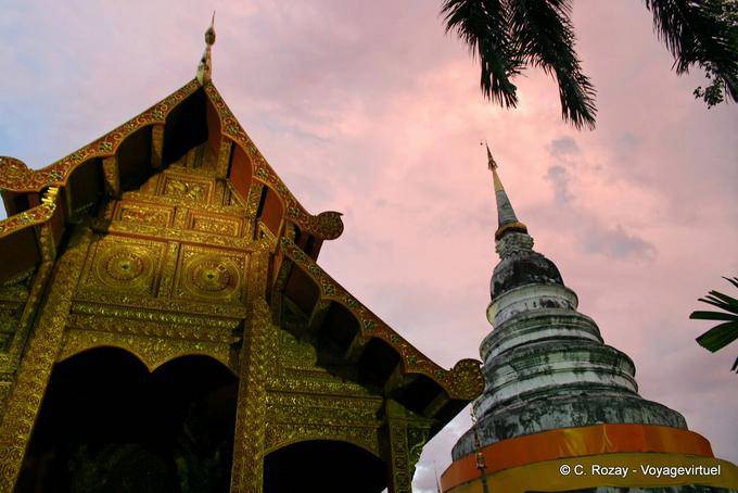 L'Ubosot vu au couchant, Wat Phra Sing, Chiang Mai - Thaïlande