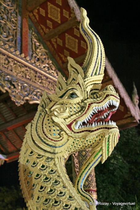 Les dents du naga, Wat Phra Sing, Chiang Mai - Thaïlande