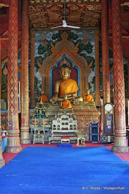 Autre autel bouddhiste, Wat Phra Sing, Chiang Mai - Thaïlande
