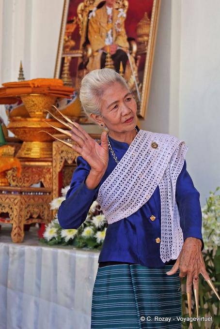 Danseuse thaïe traditionnelle, Wat Phra Sing, Chiang Mai - Thaïlande