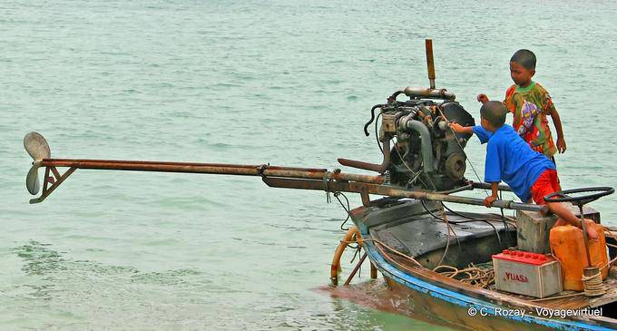Moteur de longue queue, Koh Phi Phi - Thaïlande