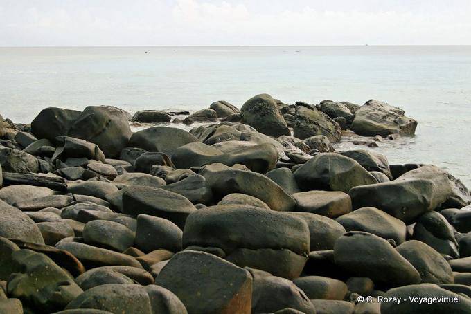 Rochers sur Luem Po, Koh Phi Phi - Thaïlande
