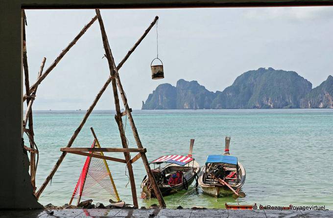 Bateaux longues queues en attente, Koh Phi Phi - Thaïlande