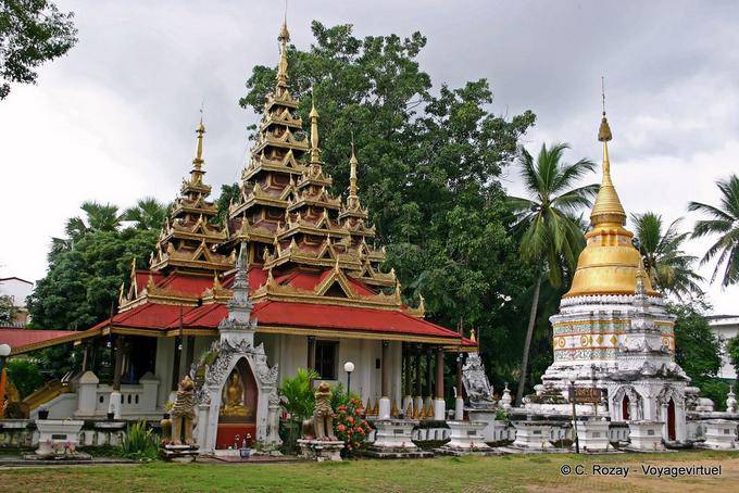Ubosot aux 5 mondops et 7 étages, Lampang, Wat Sri Chum - Thaïlande