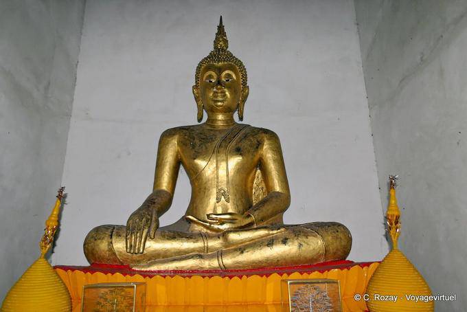 Une chapelle bouddhiste dénudée, Phitsanulok - Thaïlande