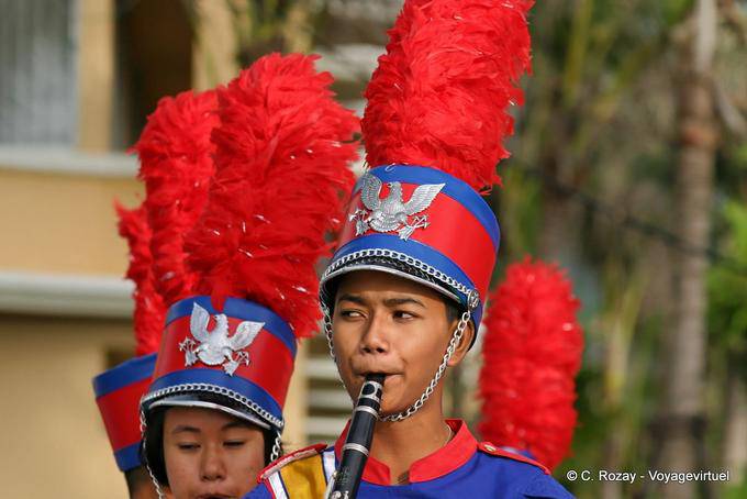 Musiciens à plumet, Patong Festival, Phuket - Thaïlande