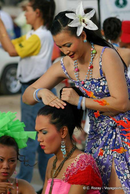 Salon de coiffure de rue, Patong Festival, Phuket - Thaïlande