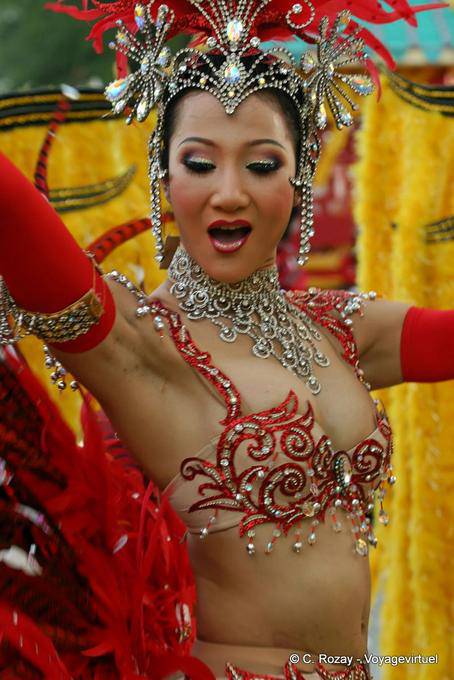 Joyeuse endiamantée, Patong Festival, Phuket - Thaïlande