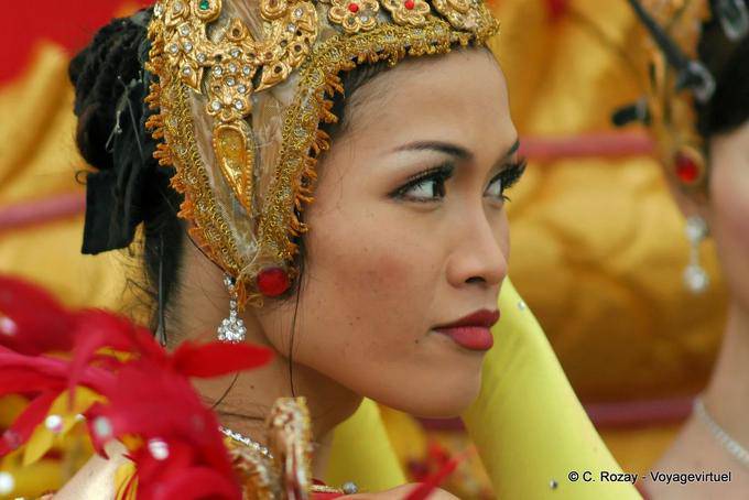 Lèvres et regard, Patong Festival, Phuket - Thaïlande