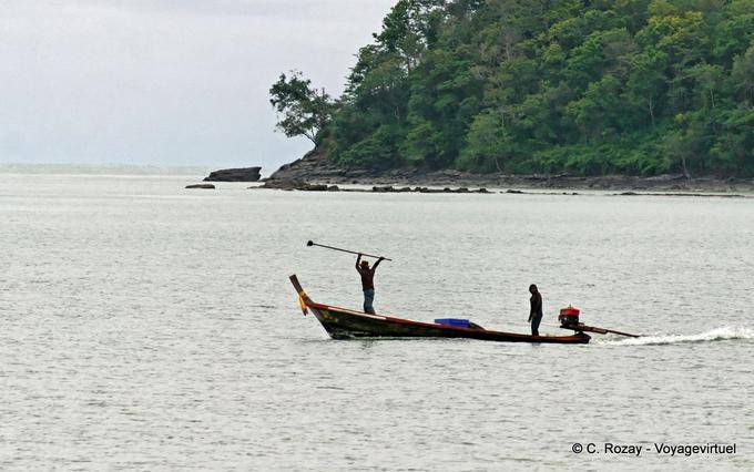 Un pêcheur en action, Phuket Town Gypsy - Thaïlande