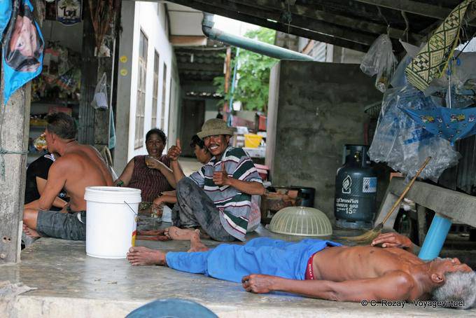 Phuket Town Gypsy, c'est l'alcool qui coule à flot - Thaïlande