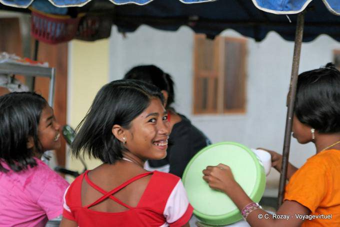 Rire de filles, Phuket Town Gypsy - Thaïlande