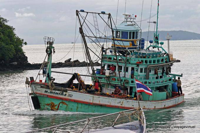 Bateau de pêche au retour, Phuket Town Gypsy - Thaïlande