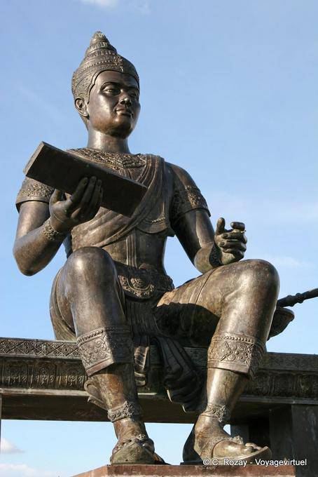 Statue du King Ramkamhaeng Monument, Sukhothai - Thaïlande