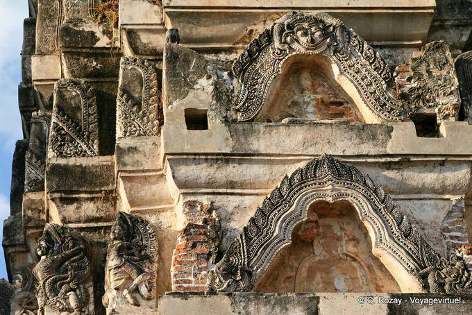 Détail sur prang, Sri Sawai, Sukhothai - Thaïlande