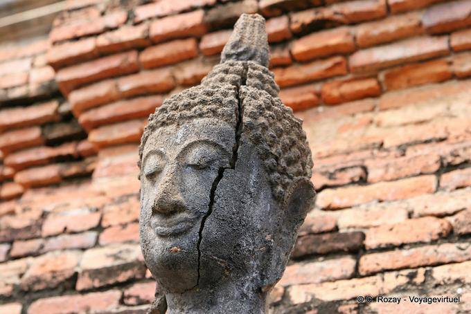 Fracture, Sukhothai, Wat Mahathat - Thaïlande