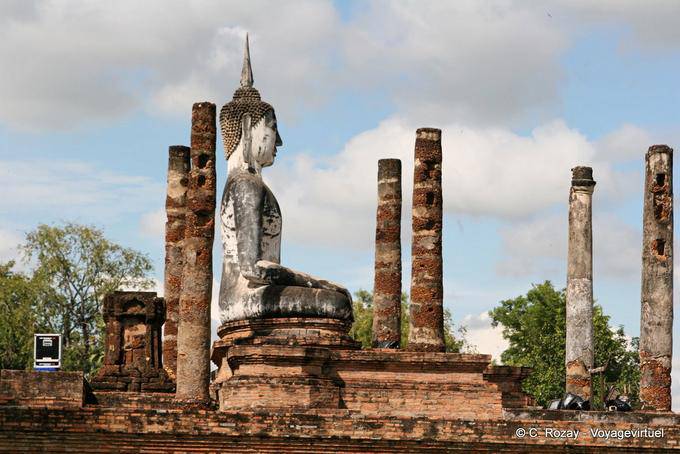 Profil du bouddha du Grand Viharn, Sukhothai, Wat Mahathat - Thaïlande
